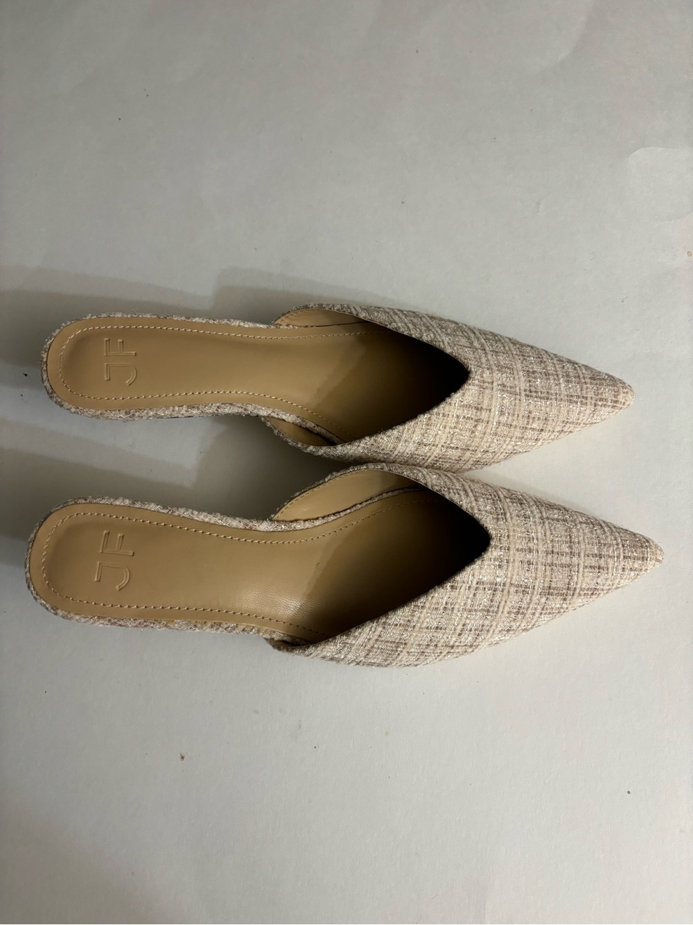 J F Neutral Tweed Pointed-Toe Mule in Beige & Cream with Silver Sparkles Size 7 - Picture 4 of 8